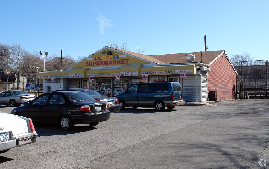 170 Broad St, Staten Island, NY 10304
