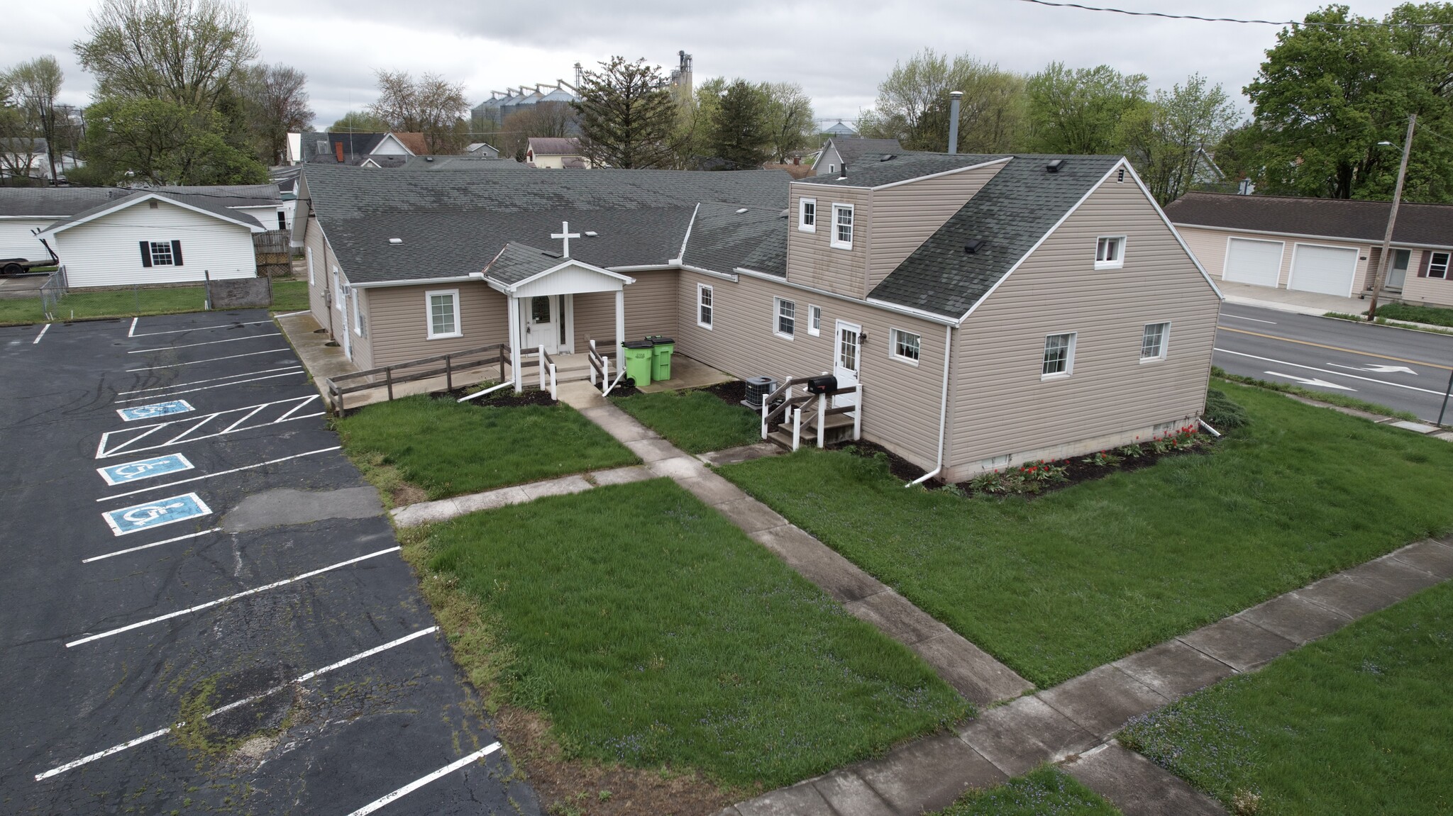 201 Lytle st, Fostoria, OH for sale Primary Photo- Image 1 of 14