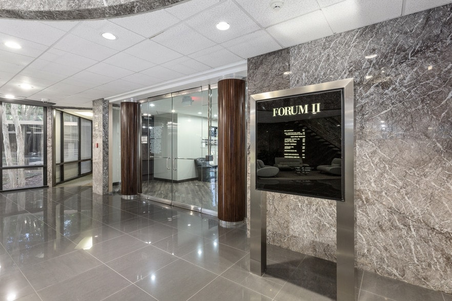 4004 Belt Line Rd, Addison, TX for lease - Interior Photo - Image 3 of 36