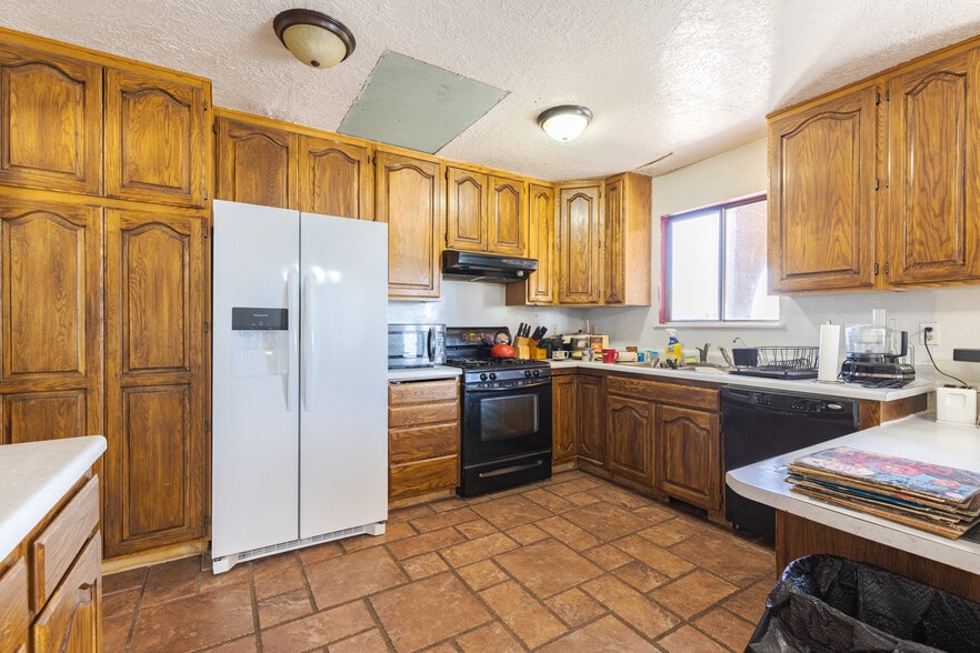 481 W 100 N, Hurricane, UT for sale - Interior Photo - Image 2 of 43