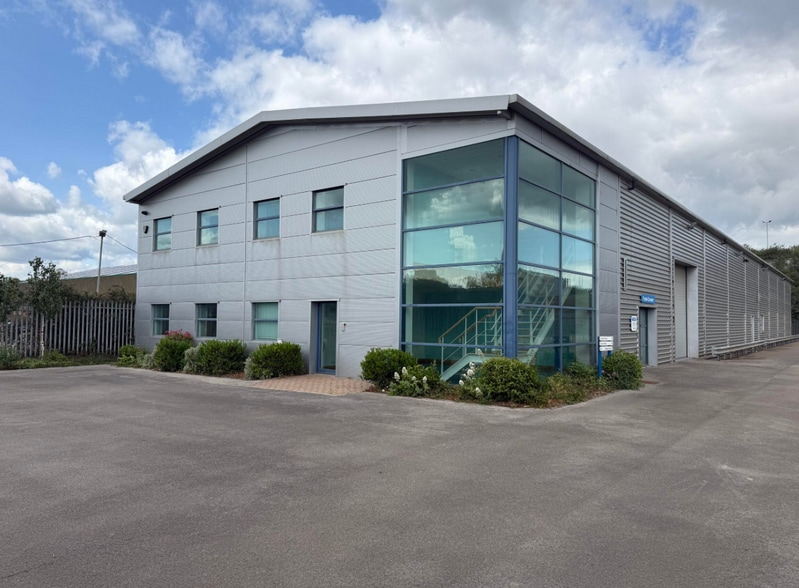 8 Downgate Dr, Sheffield for lease - Primary Photo - Image 1 of 1