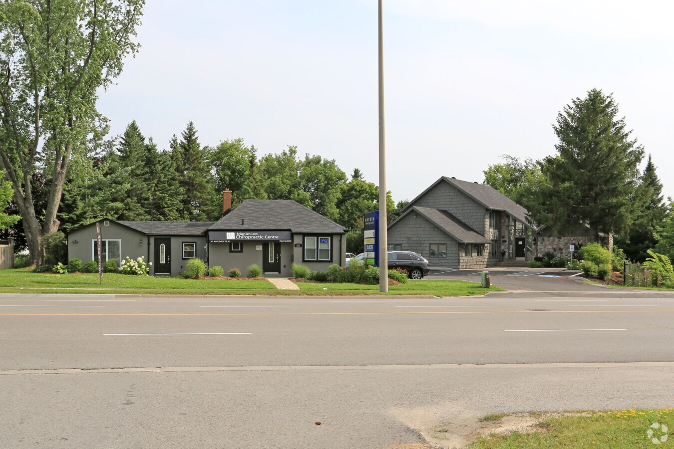 387 Mapleview Dr, Barrie, ON L4N 9G4