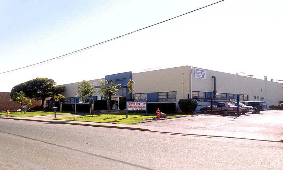 330 Shaw Rd, South San Francisco, CA for lease - Building Photo - Image 2 of 24