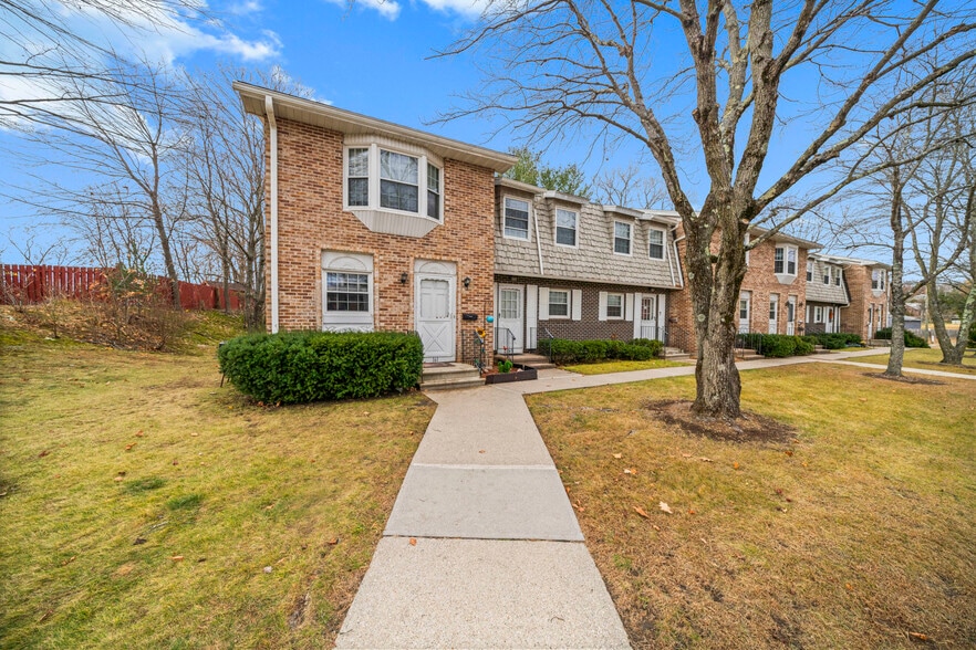 161-175 Kinney St, Torrington, CT for sale - Primary Photo - Image 1 of 25