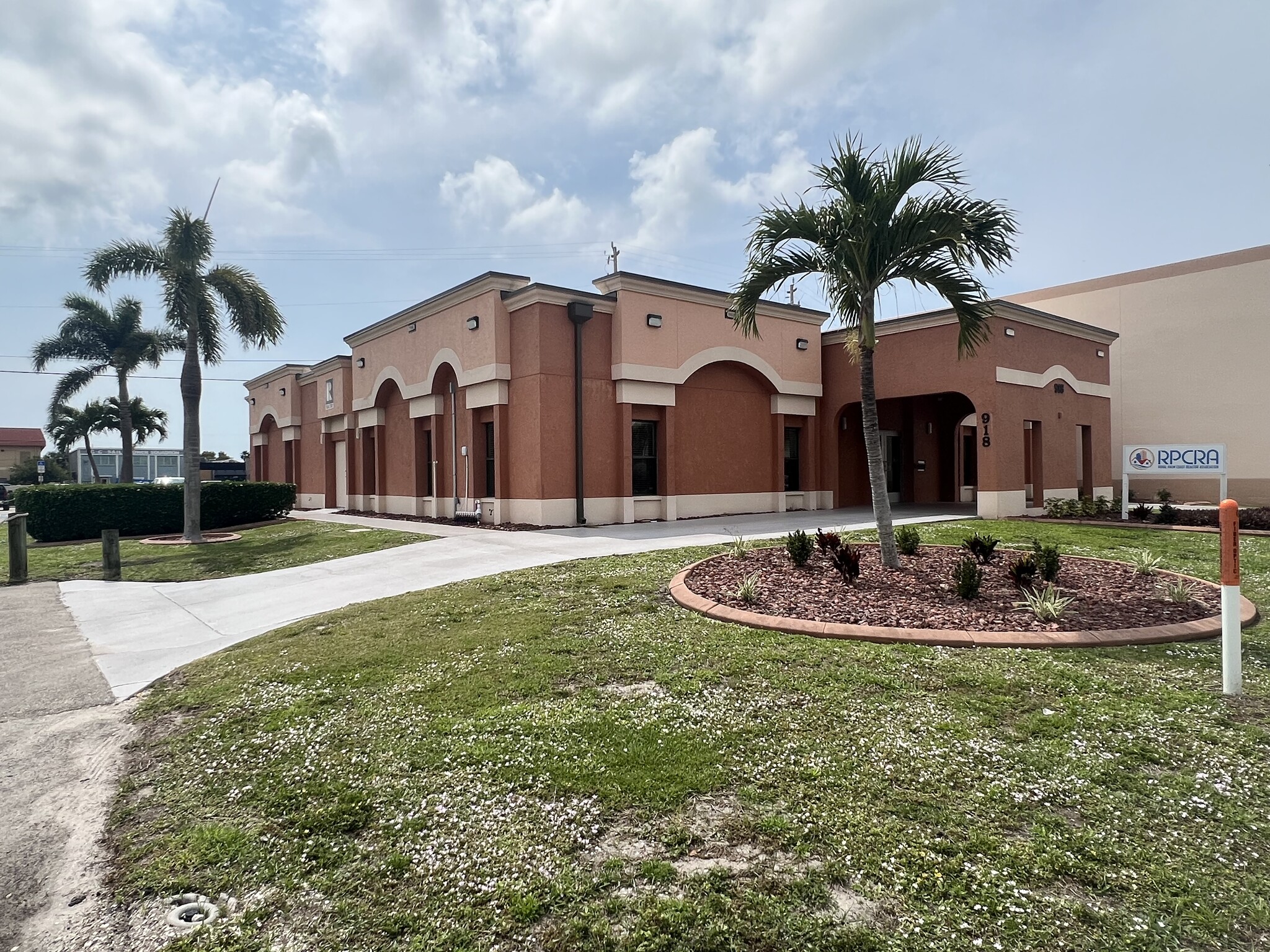 Cape Coral Office/Land Portfolio portfolio of 2 properties for sale on LoopNet.com Building Photo- Image 1 of 14