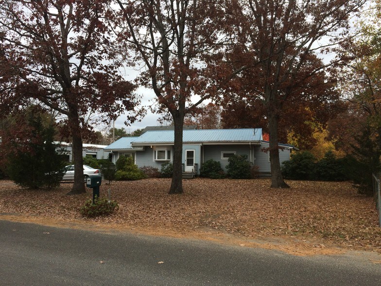 643 Herman Rd, Jackson, NJ 08527