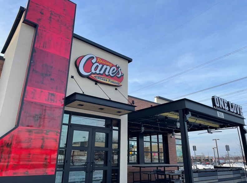 3065 White Bear Ave N, Maplewood, MN 55109