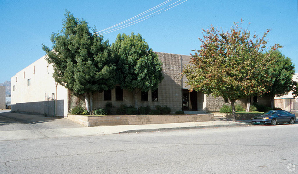 9817 Variel Ave, Chatsworth, CA for lease - Building Photo - Image 3 of 4