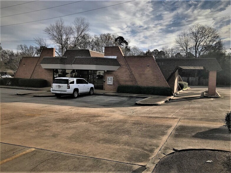 4775 Old Canton Rd, Jackson, MS 39211