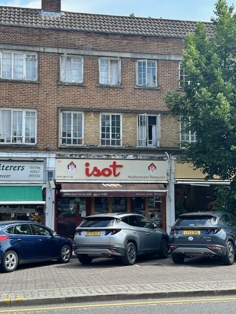 281 Watling St, Radlett for lease Building Photo- Image 1 of 2