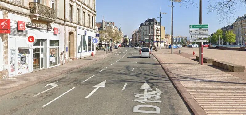 Retail in Belfort for lease - Building Photo - Image 2 of 6