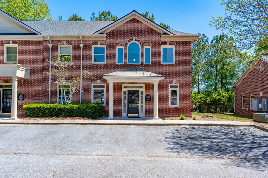 5480 McGinnis Village Pl, Alpharetta, GA for lease - Building Photo - Image 1 of 36