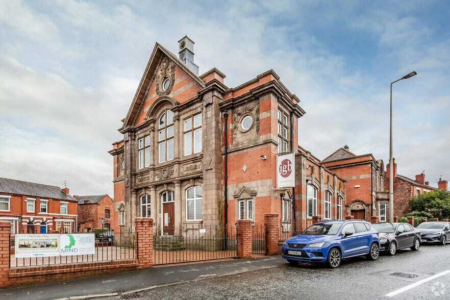 361 Ormskirk Rd, Wigan for lease - Primary Photo - Image 1 of 4