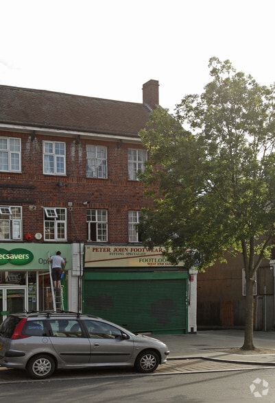 18 The Broadway, Greenford for lease - Building Photo - Image 3 of 3