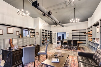 1116 Broadway St, Lubbock, TX for lease Interior Photo- Image 2 of 11