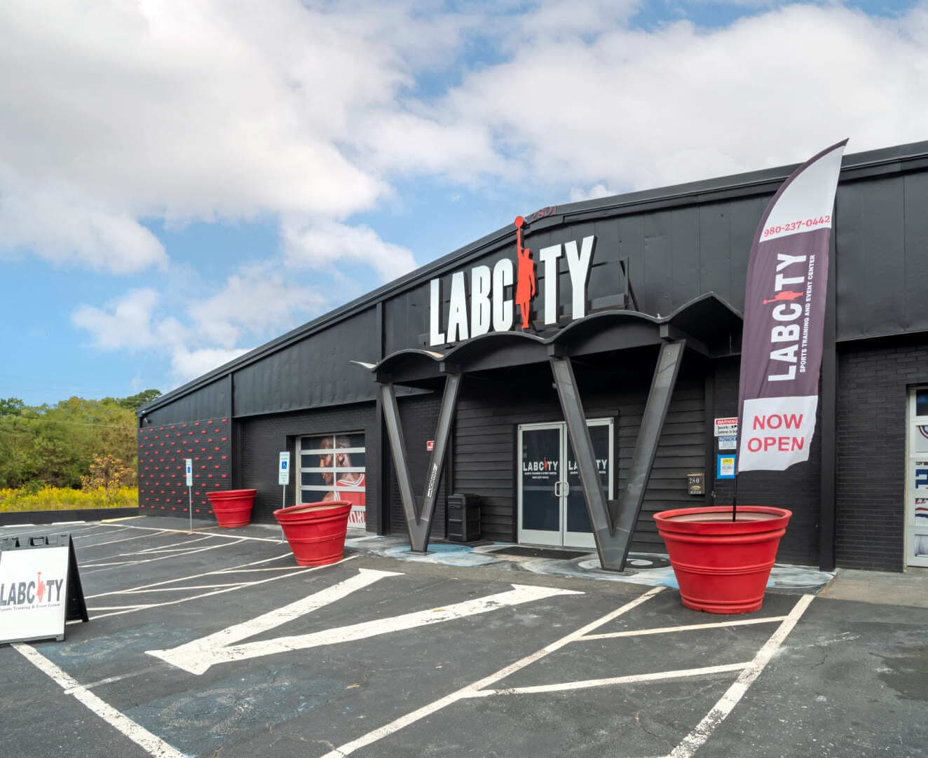 2801-2803 E Independence Blvd, Charlotte, NC for lease Building Photo- Image 1 of 5