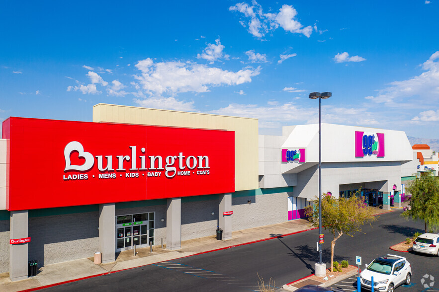 41 N Nellis Blvd, Las Vegas, NV for lease - Building Photo - Image 3 of 9