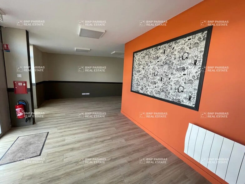 Flex in Rennes for sale - Building Photo - Image 3 of 9