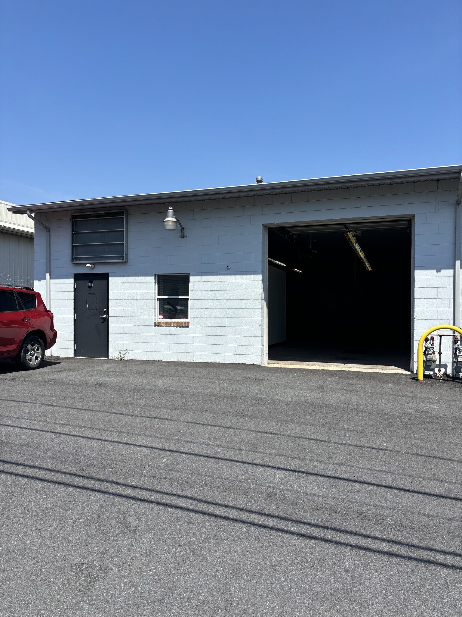 745 E Highland St, Allentown, PA for lease Interior Photo- Image 1 of 10