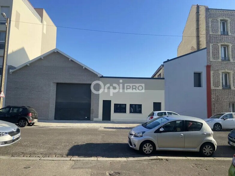 Flex in Le Havre for lease - Building Photo - Image 1 of 11
