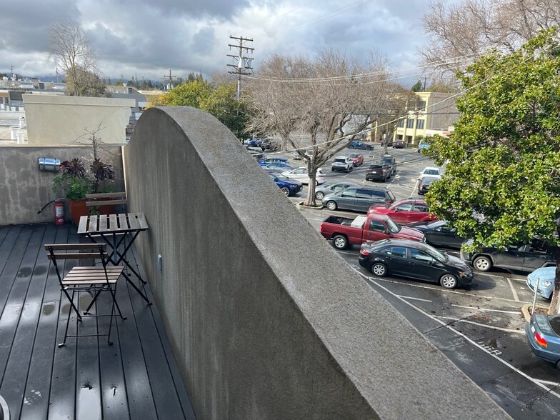 622 Santa Cruz Ave, Menlo Park, CA for lease - Interior Photo - Image 3 of 6