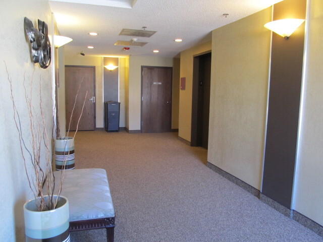 1973 Sloan Pl N, Maplewood, MN for lease Interior Photo- Image 1 of 2