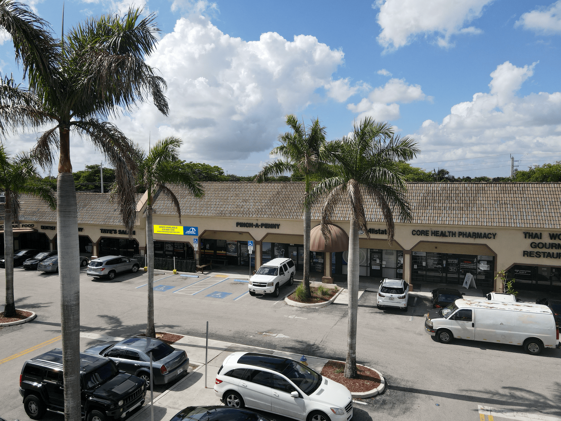 11210-11300 Pines Blvd, Pembroke Pines, FL for lease Building Photo- Image 1 of 1