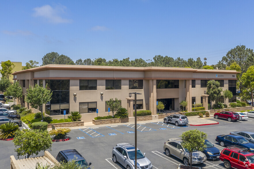 700 Garden View Ct, Encinitas, CA for lease - Building Photo - Image 1 of 7