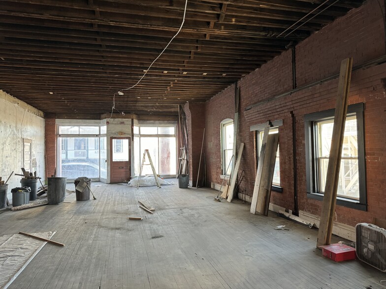 316-320 S Pennsylvania Ave, Greensburg, PA for lease - Interior Photo - Image 3 of 5