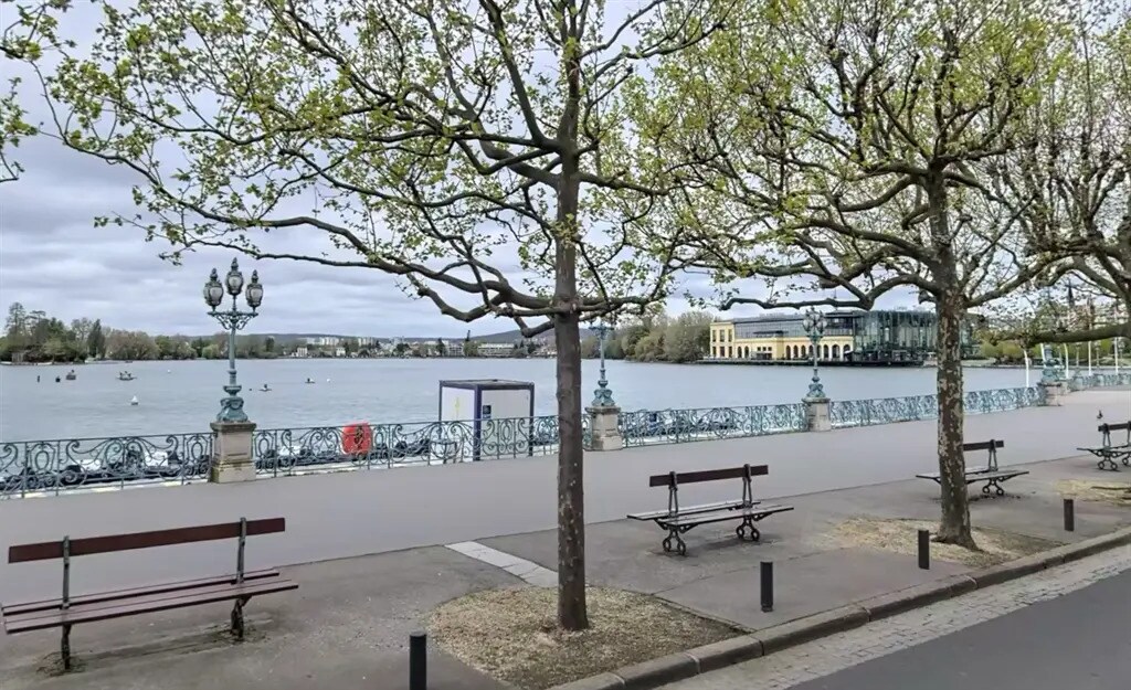 Retail in Enghien-les-Bains for lease Aerial- Image 1 of 4