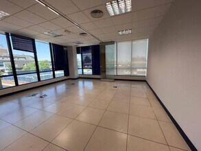 Avenida de los Reyes Católicos, 8, Majadahonda, Madrid for lease Interior Photo- Image 1 of 8