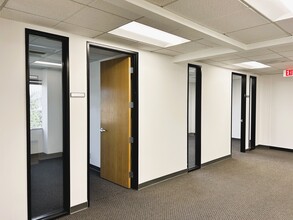 6800 Owensmouth Ave, Woodland Hills, CA for lease Interior Photo- Image 2 of 4