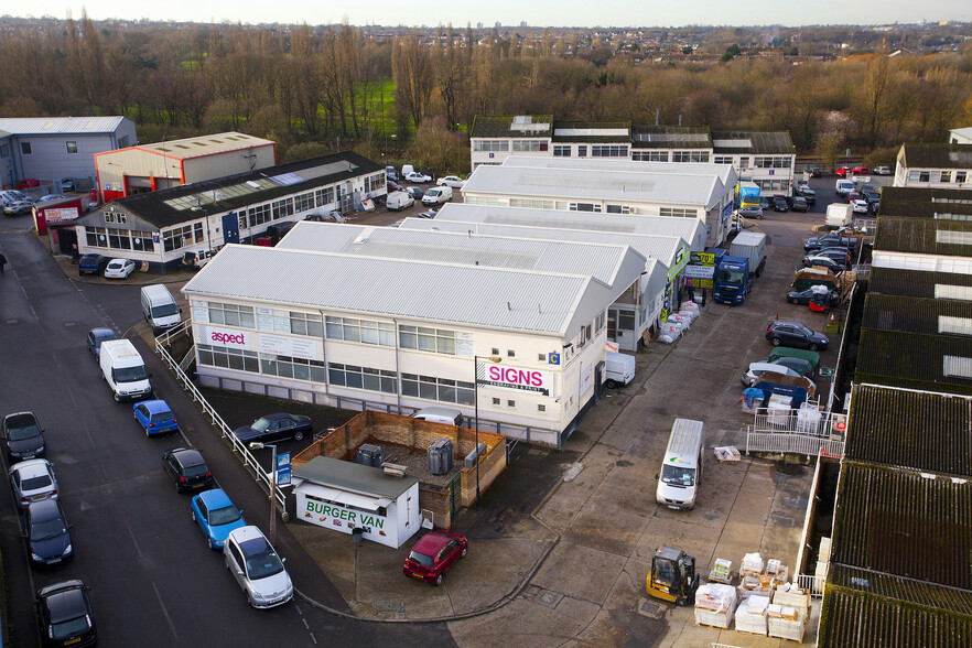 Bounds Green Rd, London for lease - Building Photo - Image 2 of 8
