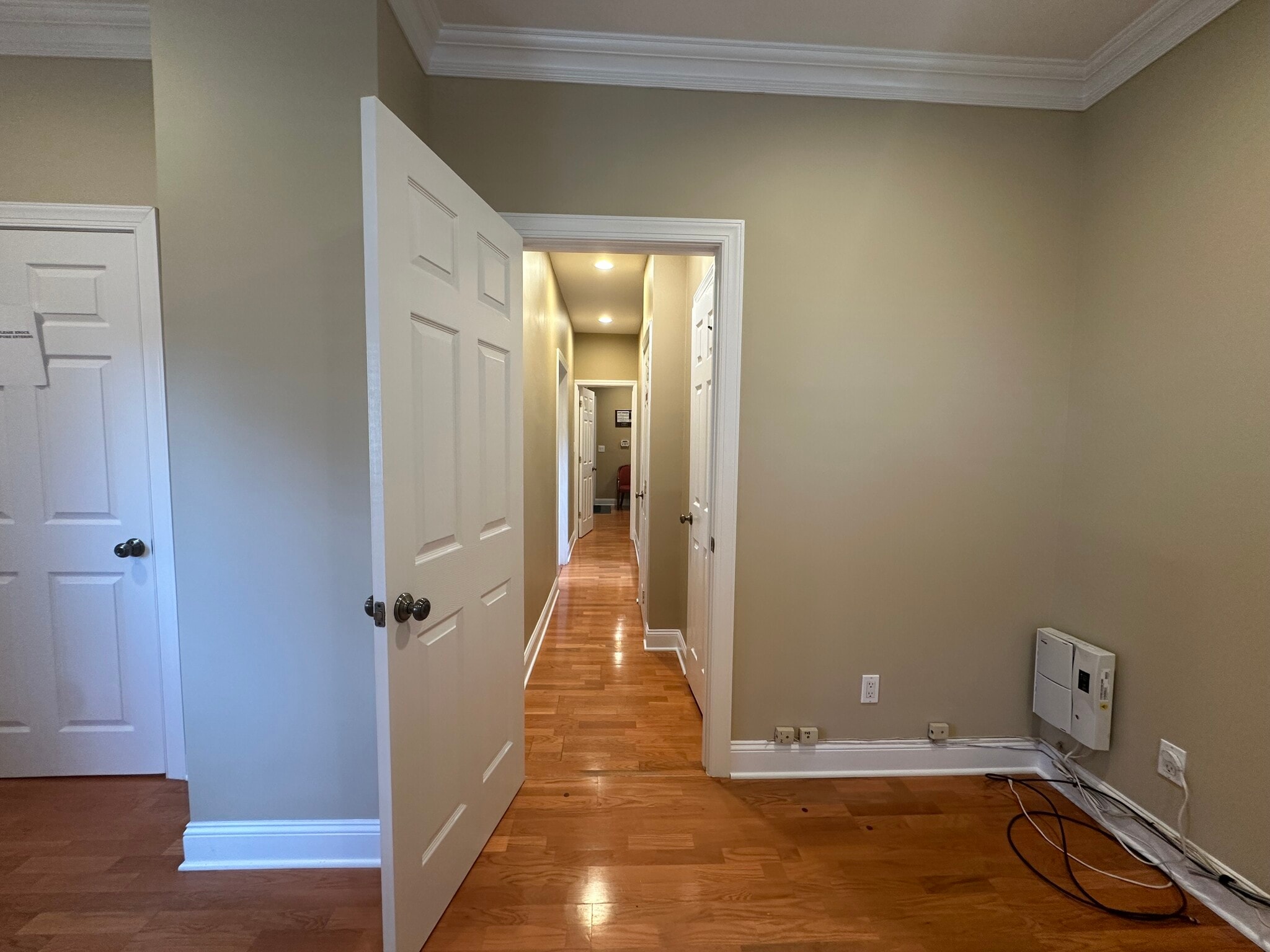 198 Orange Ave, Suffern, NY for lease Interior Photo- Image 1 of 6
