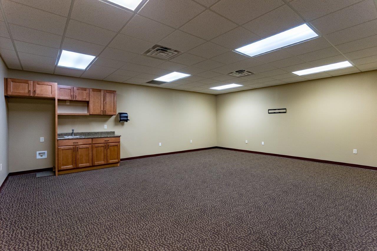 9602 Coldwater Rd, Fort Wayne, IN for lease Interior Photo- Image 1 of 2