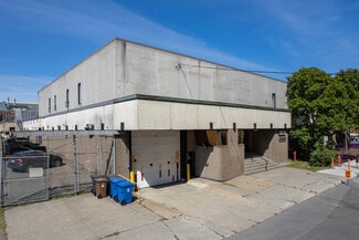 More details for 2325 Rue Dandurand, Montréal, QC - Industrial for Sale