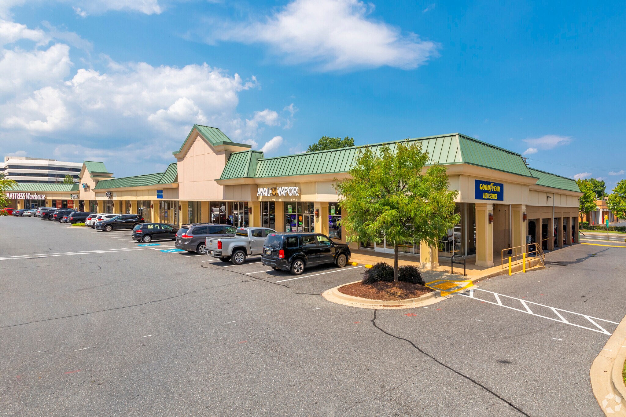 Vitamin Shoppe Rockville Pike Rockville Md 11150 Rockville Pike, Rockville, MD 20852 - Pike Center | LoopNet