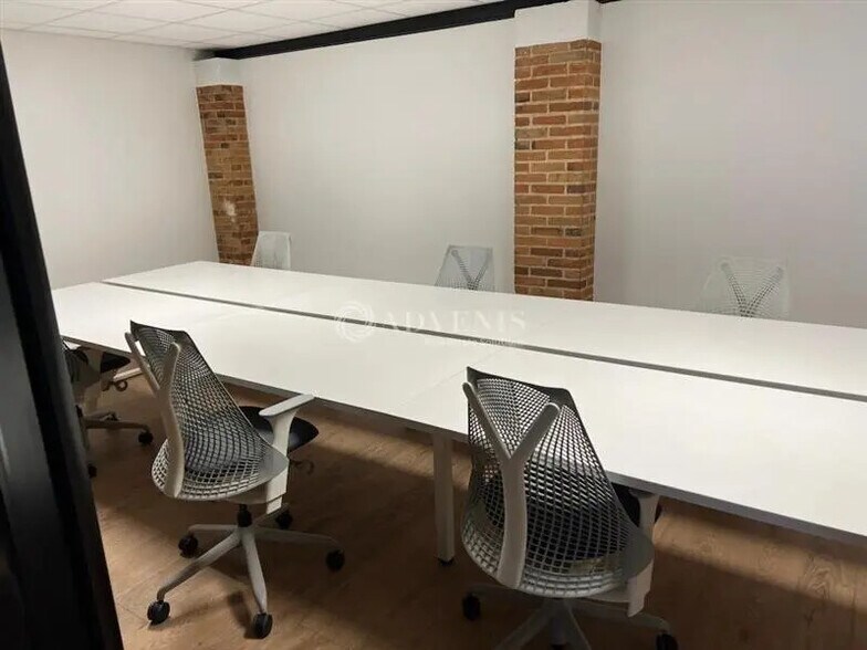 Office in Orléans for lease - Building Photo - Image 2 of 4