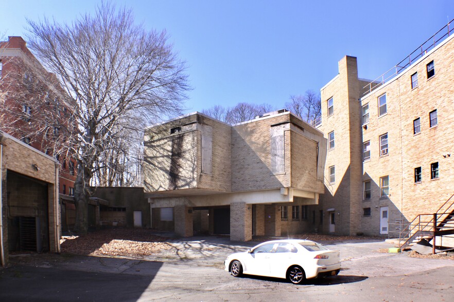 78 Fort Pl, Staten Island, NY for sale - Building Photo - Image 1 of 1