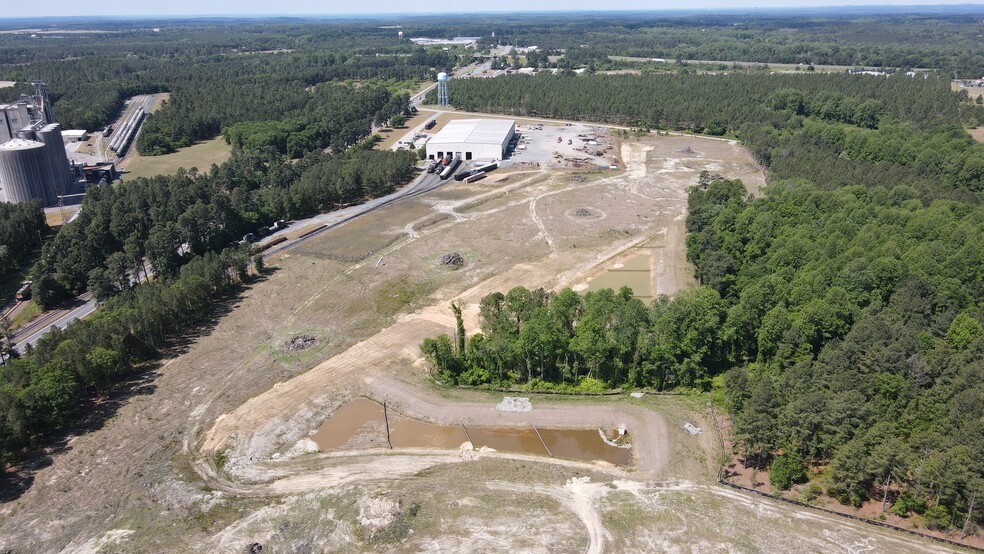 967 Nc Highway 211 E, Candor, NC for lease - Building Photo - Image 1 of 2