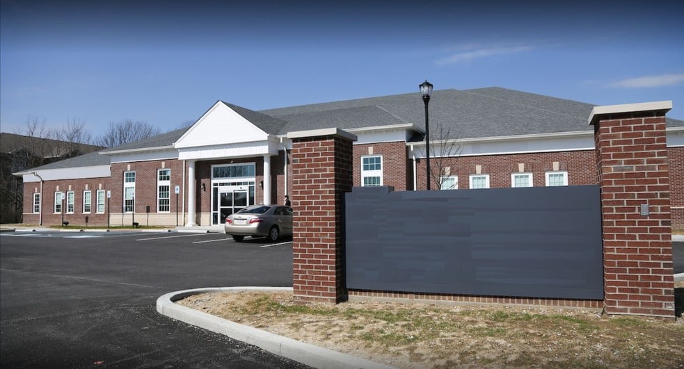 6866 W Stonegate Dr, Zionsville, IN for lease - Building Photo - Image 2 of 2