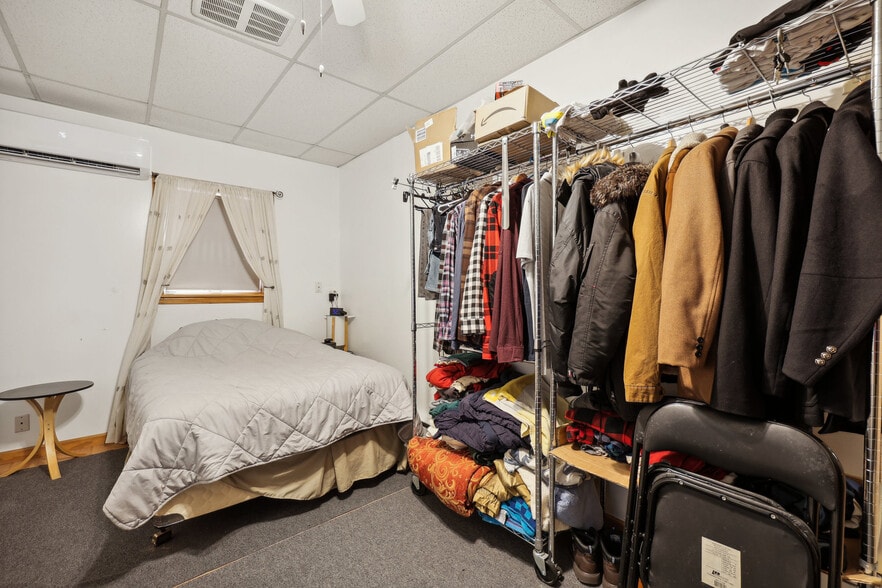 266 Palisade Ave, Cliffside Park, NJ for sale - Interior Photo - Image 2 of 18