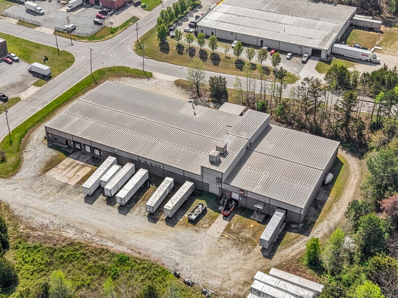 1908 Nuggett Rd, High Point, NC for lease - Primary Photo - Image 1 of 18