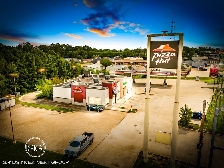 1208 W Panola St, Carthage 75633 Owner/User Opportunity & Pizza Hut