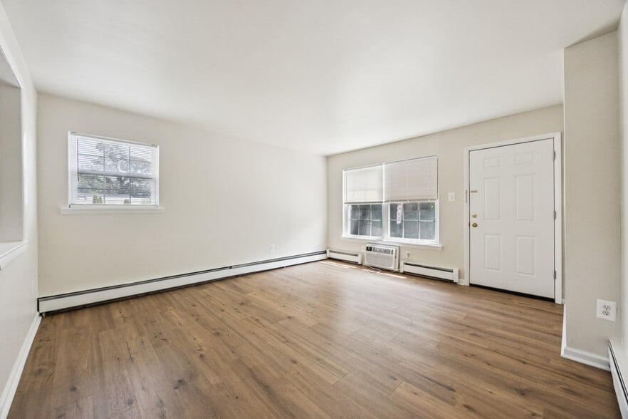 17 E Maple Ave, Merchantville, NJ for sale - Building Photo - Image 3 of 6