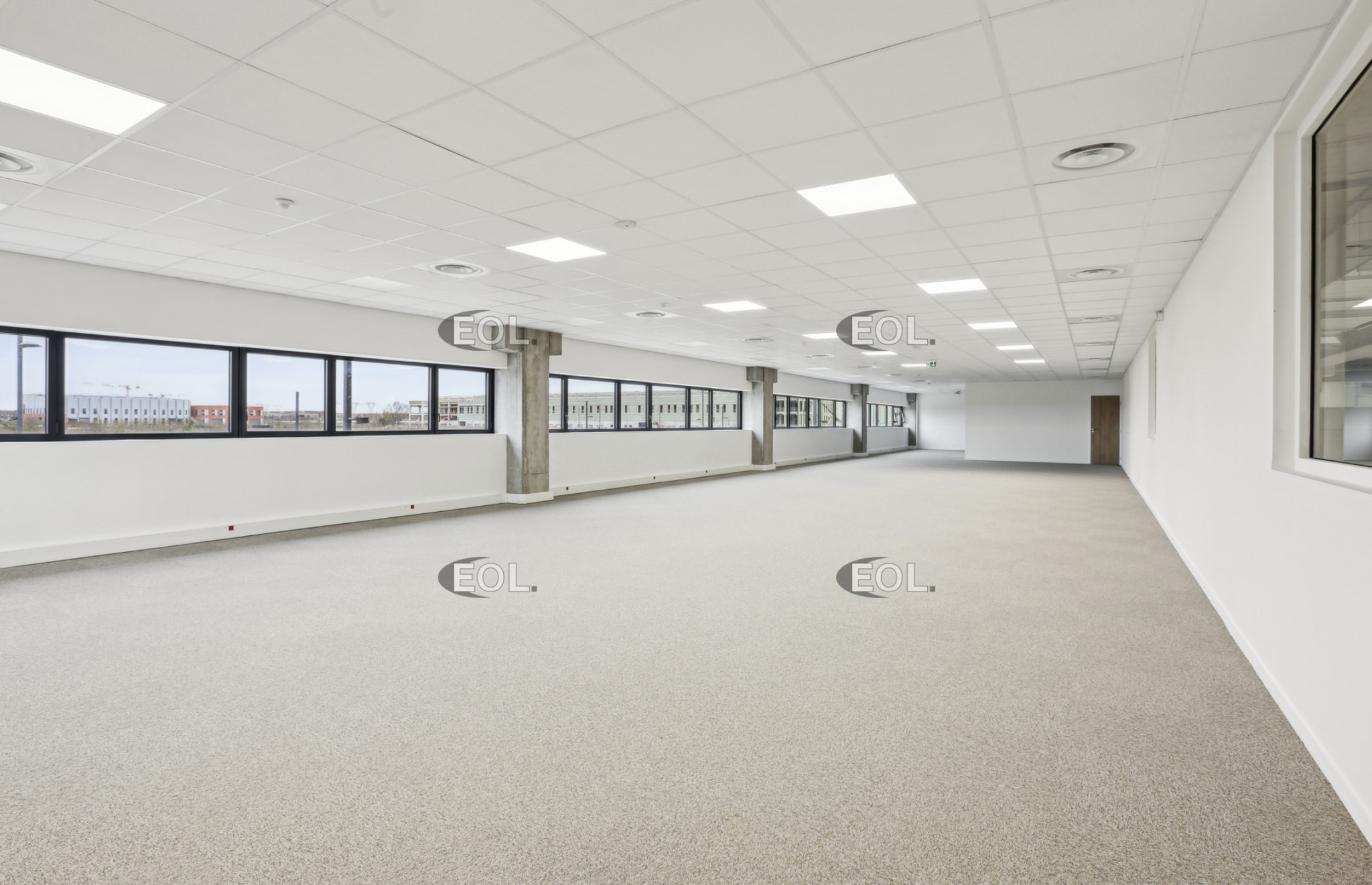 Flex in Tremblay-en-France for lease Interior Photo- Image 1 of 5