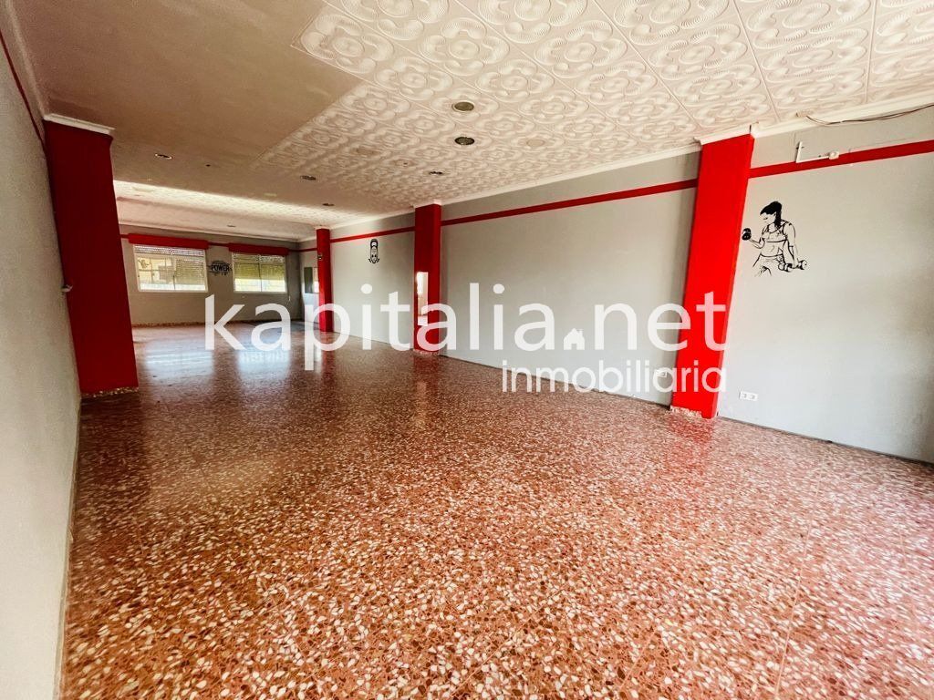 Retail in L'Olleria, Valencia for sale Building Photo- Image 1 of 16