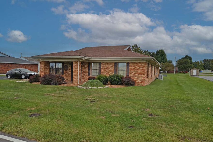 404 W Bethalto Dr, Bethalto, IL for sale - Building Photo - Image 3 of 17