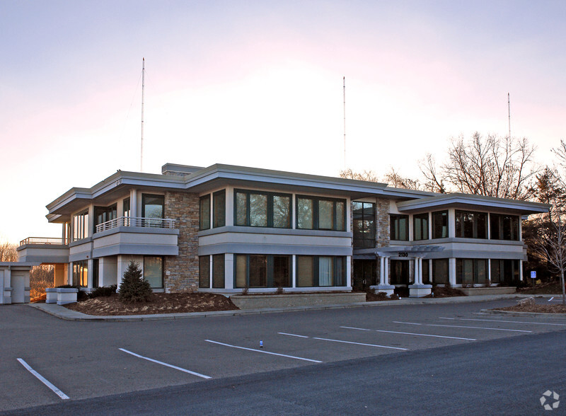 2130 Cliff Rd, Eagan, MN for sale - Building Photo - Image 1 of 1