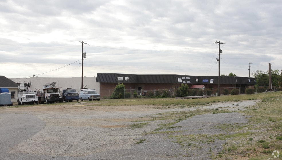 317 S Buncombe Rd, Greer, SC for lease - Building Photo - Image 3 of 3